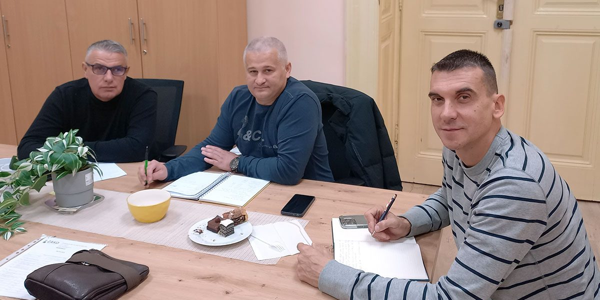 O.-Andricin,-M.-Gagrcin-i-M.-Aleksic Домаћини –Огњен Андринчин (градски већник), Милош Алексић (Одељење друштвених делатности) и Милан Гагрчин (ССГС)