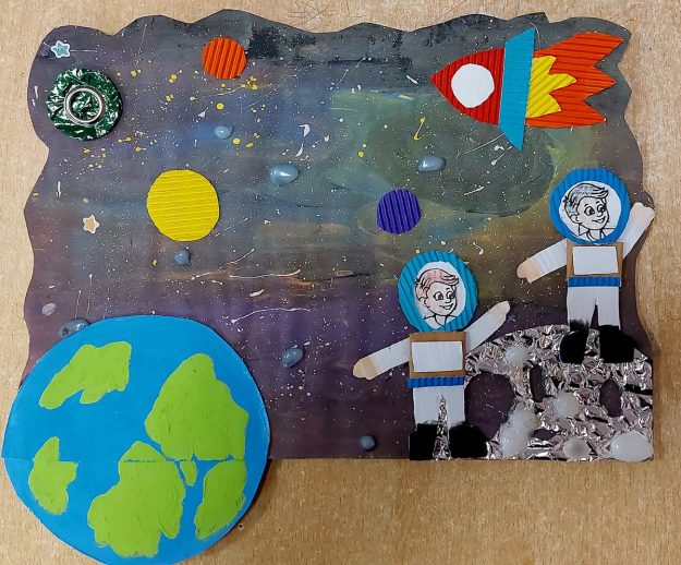 Такмичарски рад 50 Аутор: Хелена Зорић IV/3 ОШ "Душан Вукасовић Диоген" у Бечмену (ИО у Петровчићу) Одломак из романа: „Велика космичка авантура “ Ментор: Јелена Љубинковић